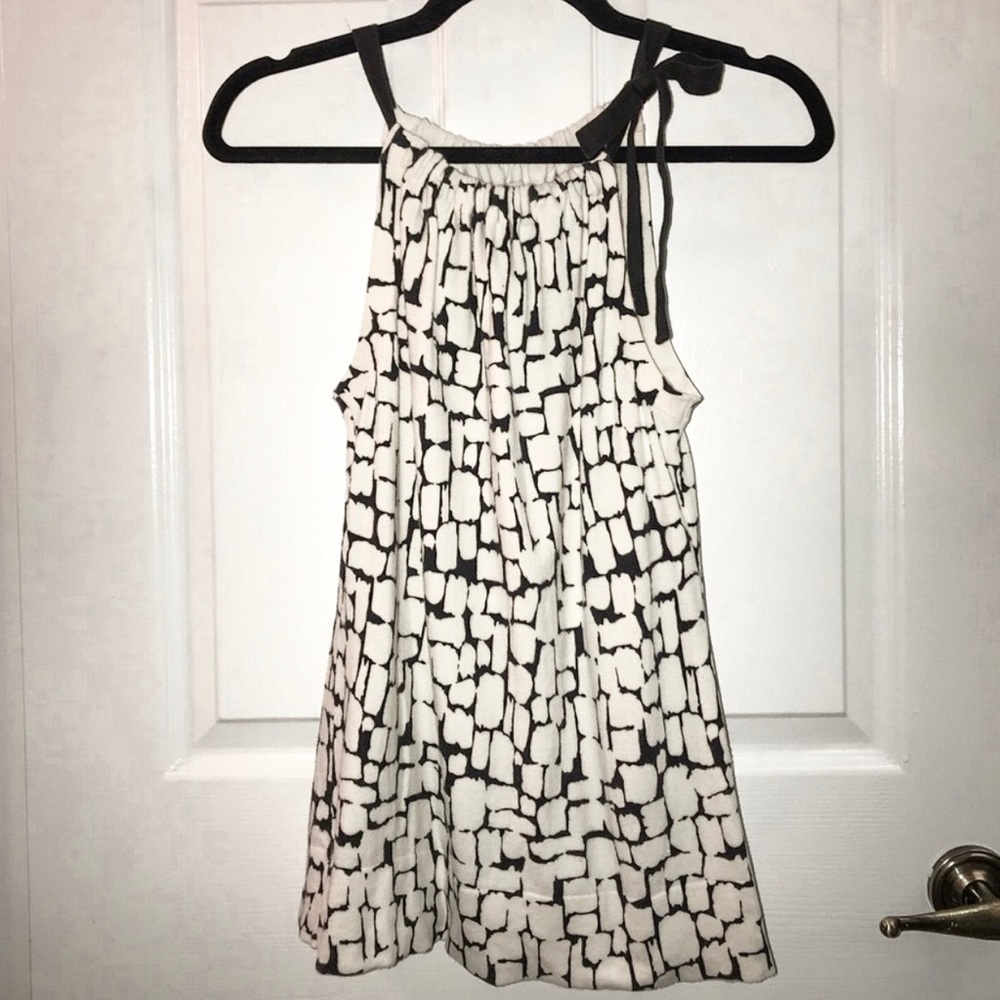 SOLD ❌ Black and White Modern Abstract Tank